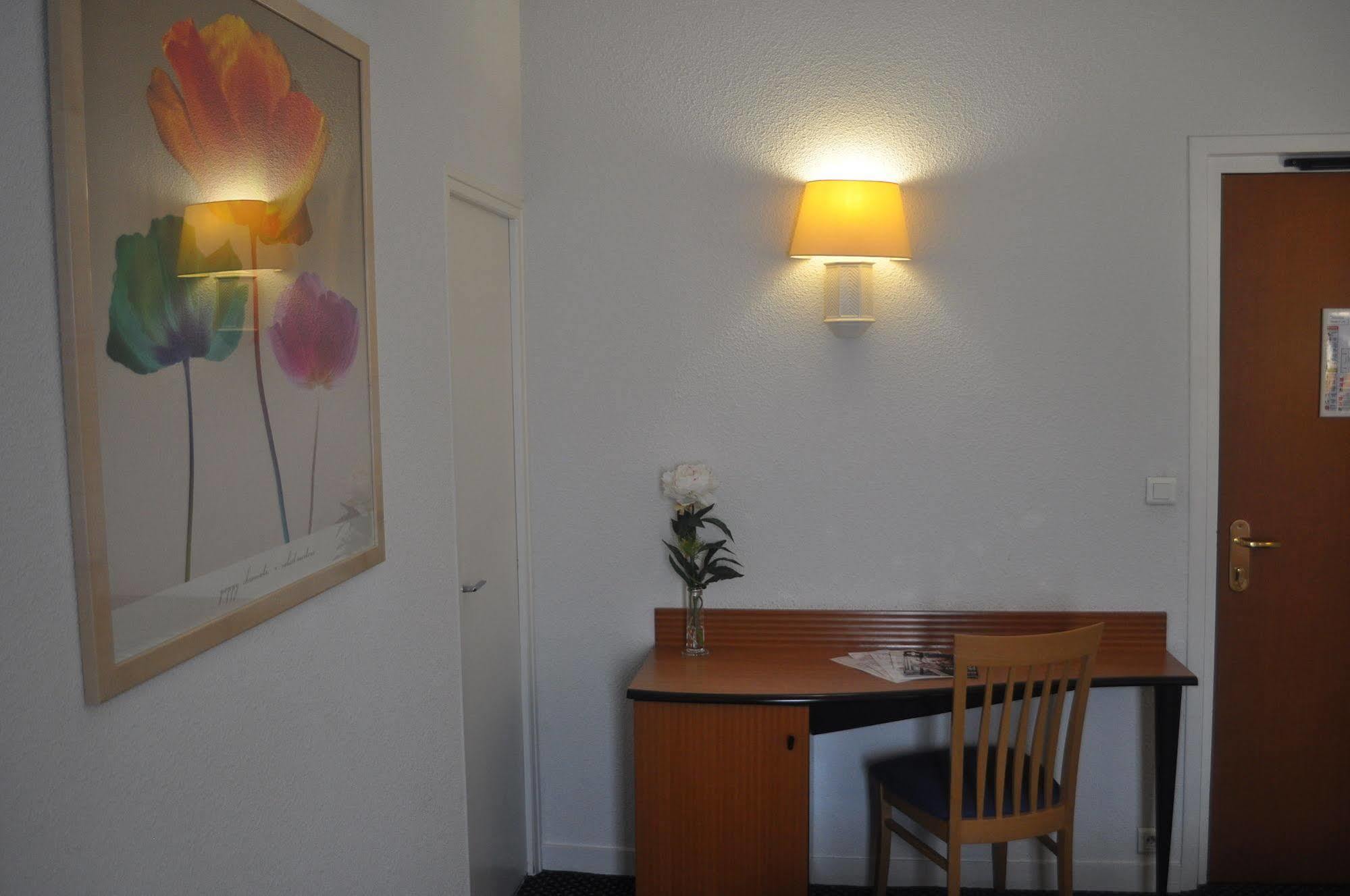 Le Progres Hotel